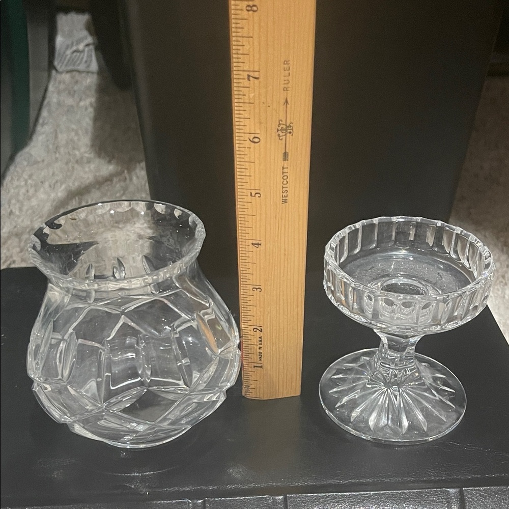 Elegant Crystal Vase - Picture 4 of 4